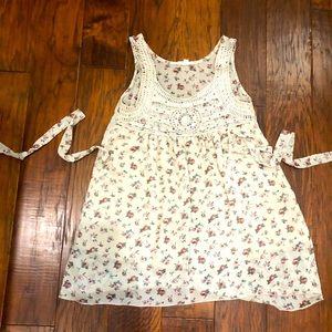 Rosebud tie back tank